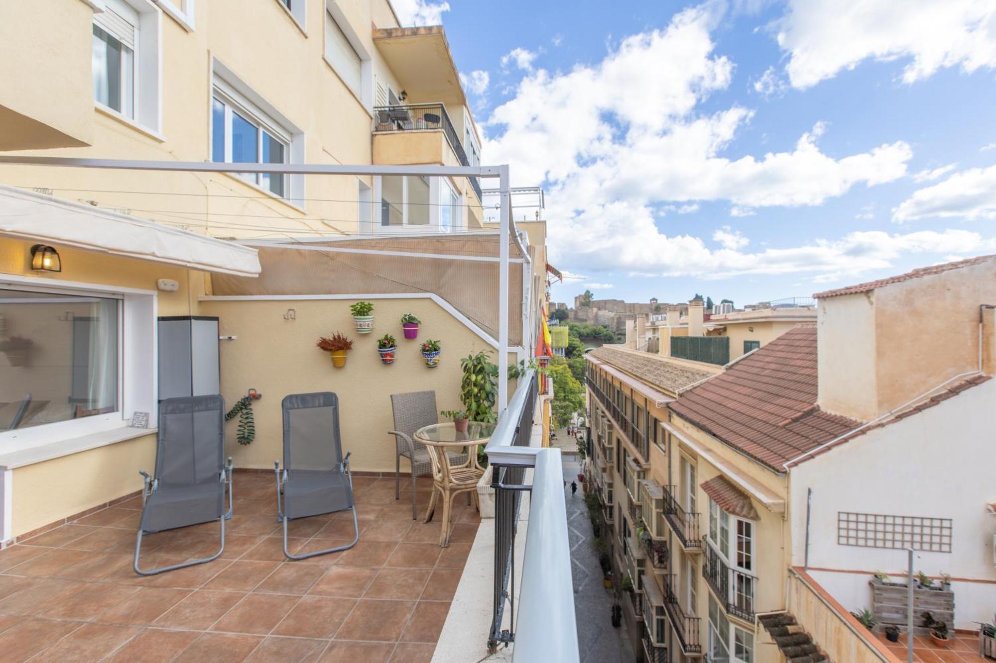 Homely San Juan De Letran Con Terraza Apartamento Málaga