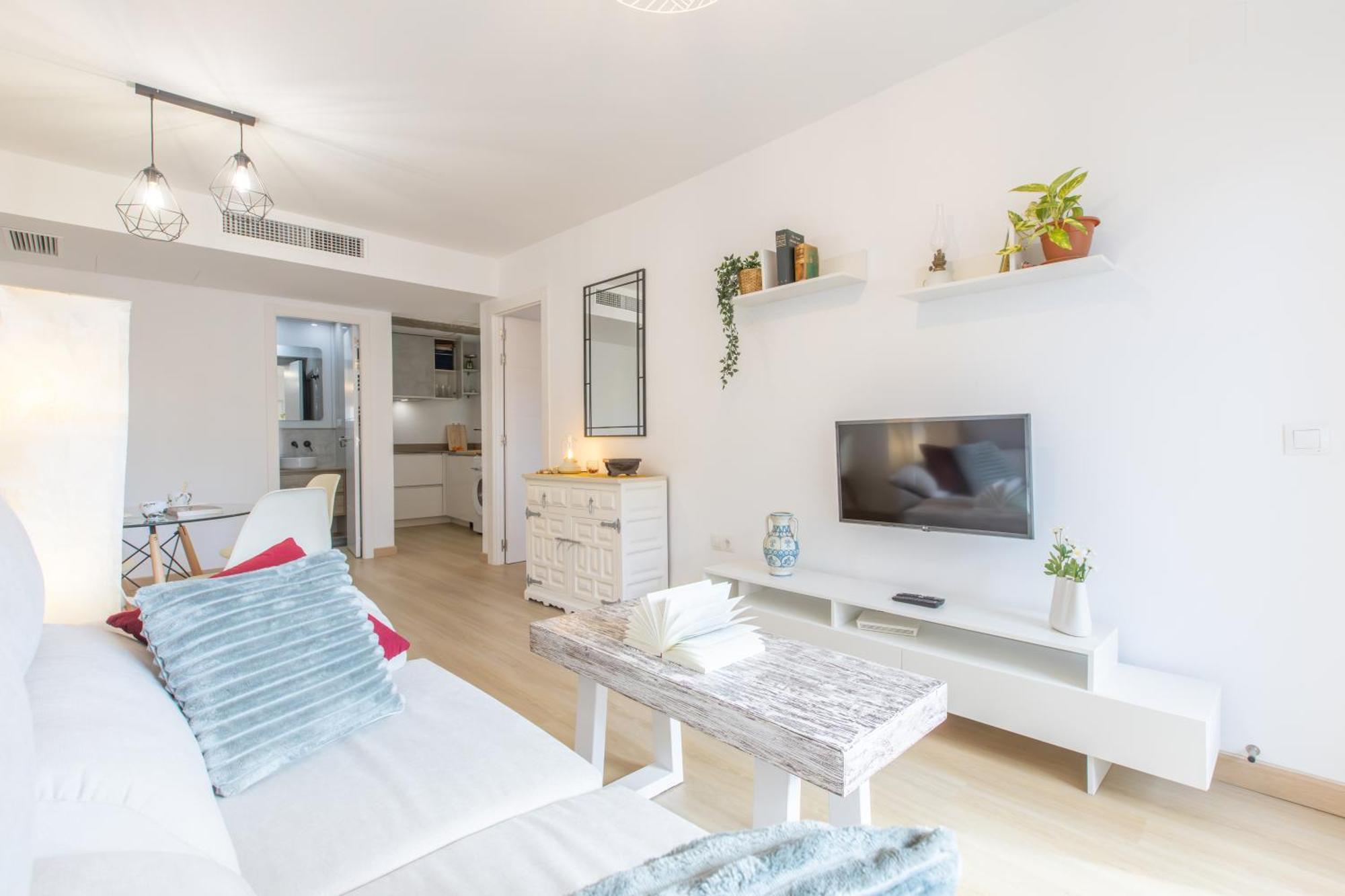 Apartamento Homely San Juan De Letran Con Terraza Málaga
