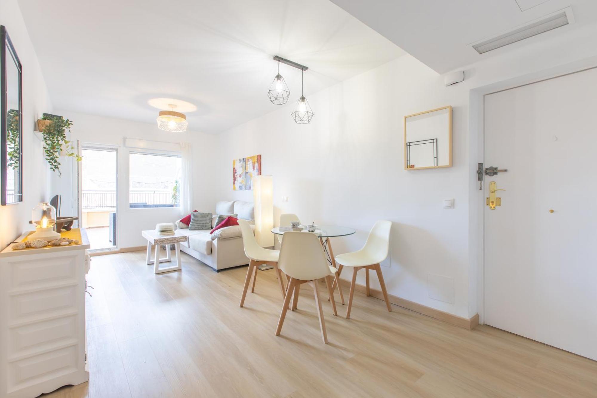 Apartamento Homely San Juan De Letran Con Terraza Málaga